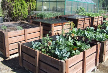 diy pallet garden bins